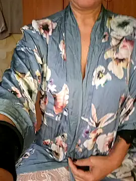 Miciaincalor online show from 10.22.25