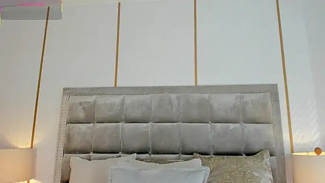 DakotaWangi online show from 02.13.26