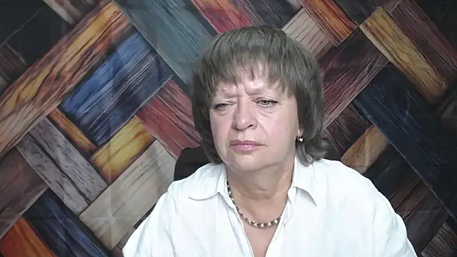 Snapshot of MaltaFora chatting on 09.24.25 MaltaFora online show from 09.24.25