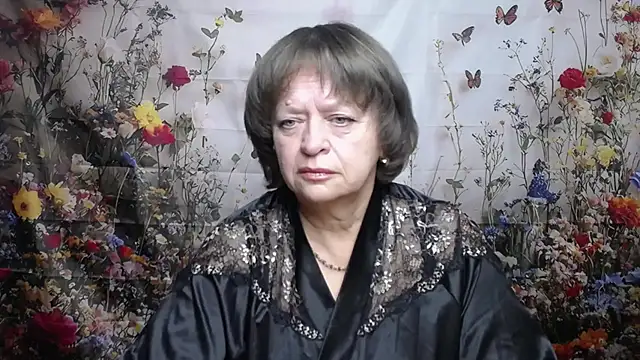 Snapshot of MaltaFora chatting on 10.16.25 MaltaFora online show from 10.16.25