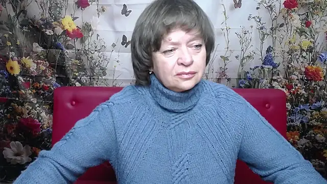 Snapshot of MaltaFora chatting on 10.17.25 MaltaFora online show from 10.17.25