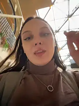 Apple  Brandy online show from 09.21.25
