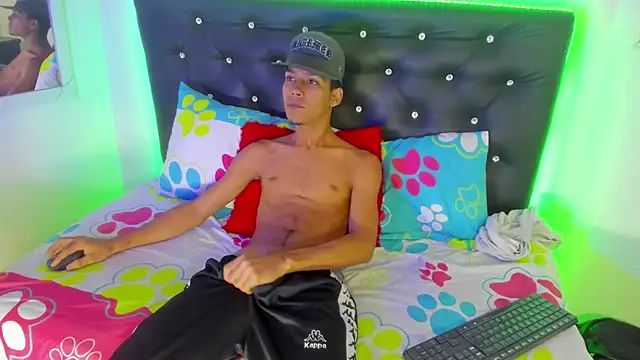 Snapshot of xxKamadevaxx chatting on 09.26.25 xxKamadevaxx online show from 09.26.25