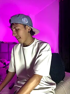 NaytonFreeman online show from 10.20.25