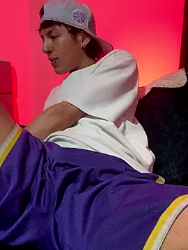 NaytonFreeman online show from 11.27.25