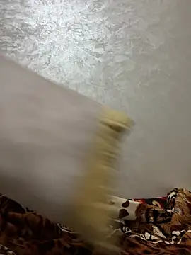 lara9Qouin online show from 02.23.26