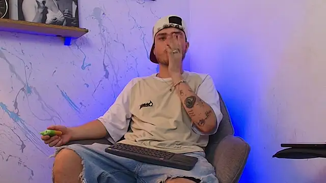 SALVATORE MULLER1 online show from 10.22.25