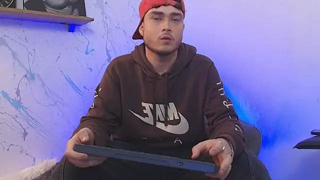 SALVATORE MULLER1 online show from 10.25.25