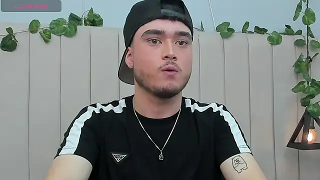 SALVATORE MULLER1 online show from 11.11.25