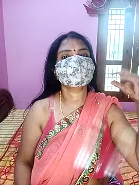 Snapshot of KannadaTamilTeluguBeauty chatting on 10.28.25 KannadaTamilTeluguBeauty online show from 10.28.25