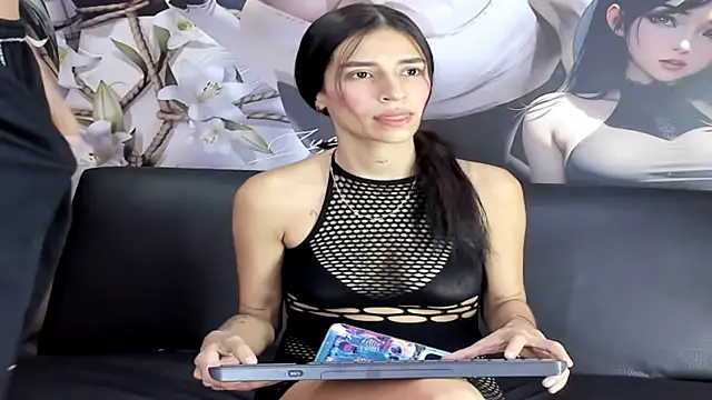Luxury Latin Hot Dirt 1 online show from 09.14.25