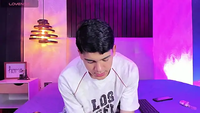 SandroVeyra online show from 10.06.25