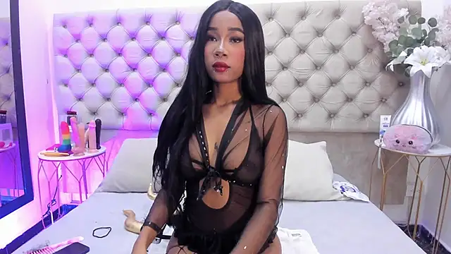 Snapshot of AishaValcazar chatting on 10.17.25 AishaValcazar online show from 10.17.25