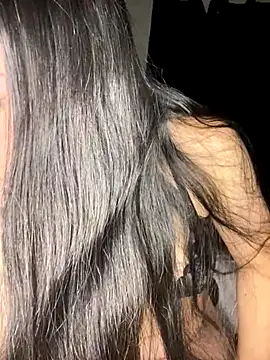 Snapshot of lily_rose26 chatting on 11.12.25 lily rose26 online show from 11.12.25