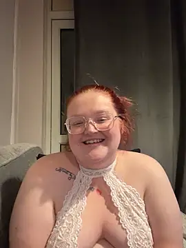 Snapshot of AmberBliss-X chatting on 11.14.25 AmberBliss-X online show from 11.14.25