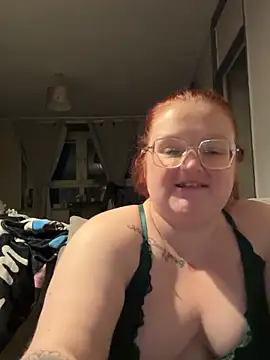Snapshot of AmberBliss-X chatting on 11.21.25 AmberBliss-X online show from 11.21.25