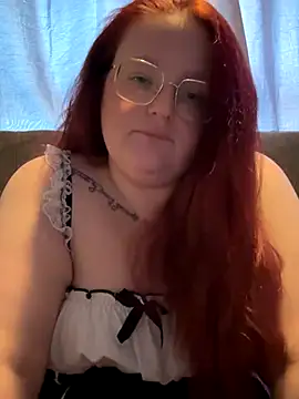 Snapshot of AmberBliss-X chatting on 11.21.25 AmberBliss-X online show from 11.21.25