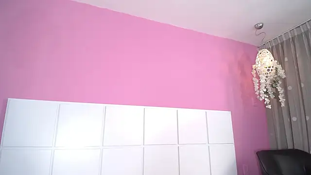 Aliciabloom online show from 09.24.25