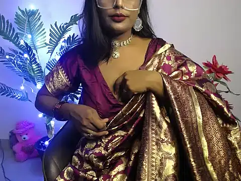 Snapshot of Naughtyy_stripgirl chatting on 09.23.25 Naughtyy stripgirl online show from 09.23.25