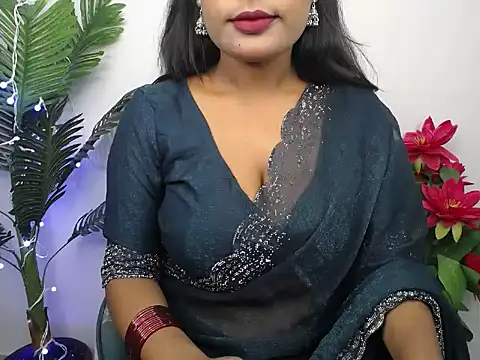 Snapshot of Naughtyy_stripgirl chatting on 10.08.25 Naughtyy stripgirl online show from 10.08.25