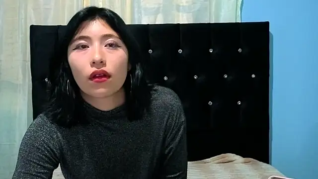 Snapshot of Sullyoonn chatting on 10.12.25 Sullyoonn online show from 10.12.25