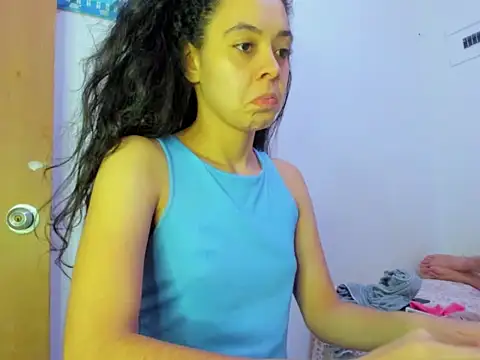 Snapshot of Annie_rosse1017 chatting on 02.20.26 Annie rosse1017 online show from 02.20.26