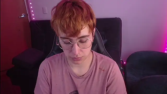 Miacatsito3 online show from 10.02.25