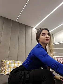 Von Dee online show from 09.26.25