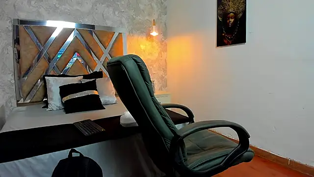 Snapshot of kraven_lust chatting on 02.05.26 kraven lust online show from 02.05.26