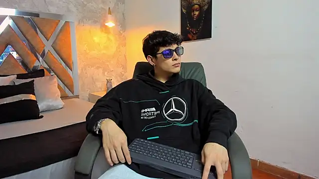 Snapshot of kraven_lust chatting on 02.07.26 kraven lust online show from 02.07.26