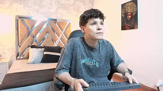 Snapshot of kraven_lust chatting on 02.24.26 kraven lust online show from 02.24.26