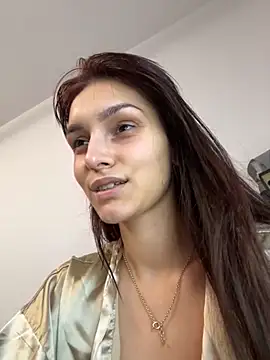 EllaBlowy online show from 10.06.25