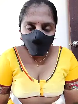 Snapshot of Sowjanya-telugu chatting on 10.18.25 Sowjanya-telugu online show from 10.18.25