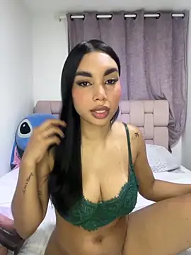 karolaalcendra online show from 11.19.25