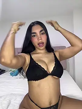 karolaalcendra online show from 07.21.26