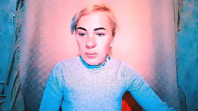 Snapshot of EmmaCat_ chatting on 10.06.25 EmmaCat online show from 10.06.25