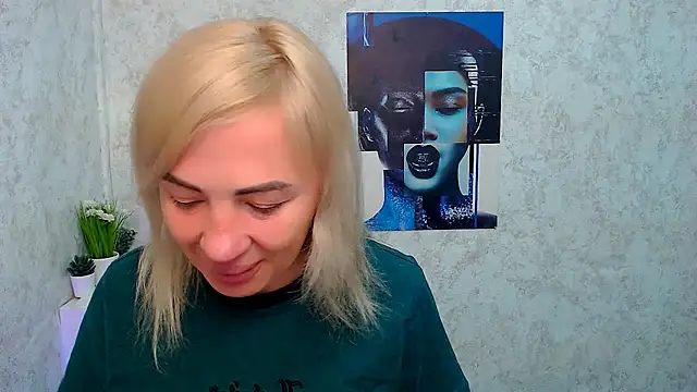 EmmaCat  online show from 11.14.25