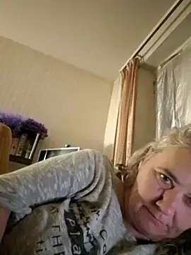 Snapshot of goodstyle chatting on 10.17.25 goodstyle online show from 10.17.25