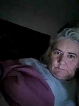 Snapshot of goodstyle chatting on 10.28.25 goodstyle online show from 10.28.25