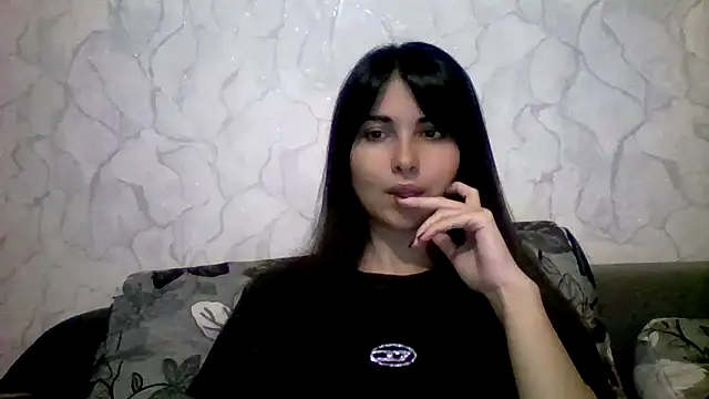 Marina Edwards online show from 09.19.25