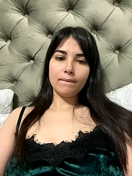 Marina Edwards online show from 09.22.25