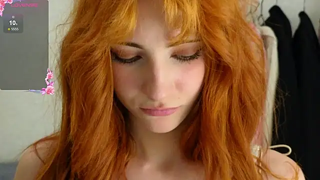 LoryFoxy online show from 09.17.25