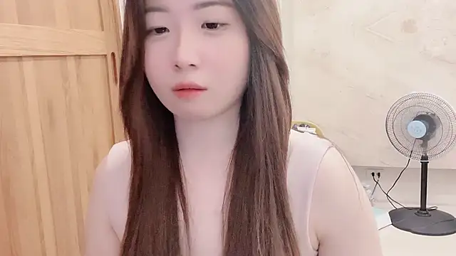 Snapshot of Faye_5757 chatting on 10.01.25 Faye 5757 online show from 10.01.25
