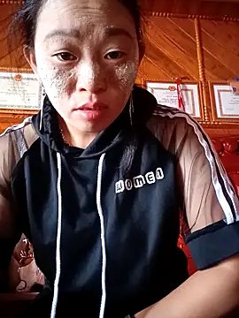 Zuzi-nini online show from 09.19.25
