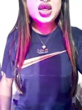 Cutie-Whiskey1 online show from 12.17.25