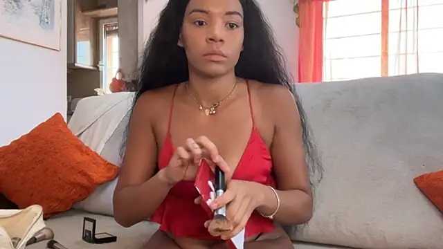 Snapshot of HoneyMaee chatting on 09.21.25 HoneyMaee online show from 09.21.25