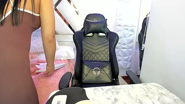 Mila Star7 online show from 09.24.25