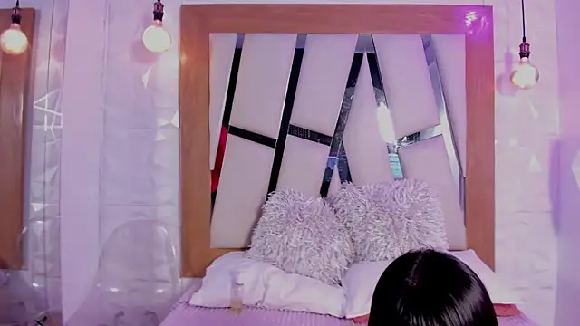 Mila Star7 online show from 10.01.25