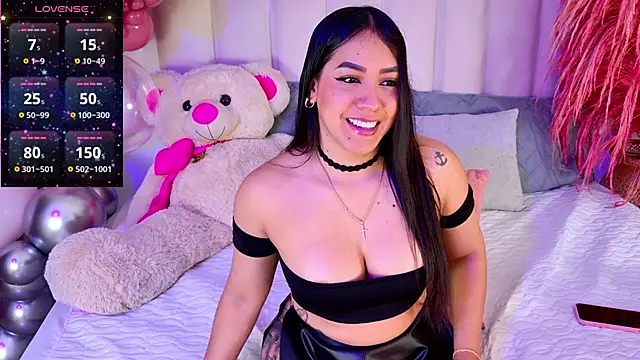 sofiawalker online show from 10.31.25