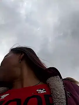 LaraCaliente online show from 01.08.26